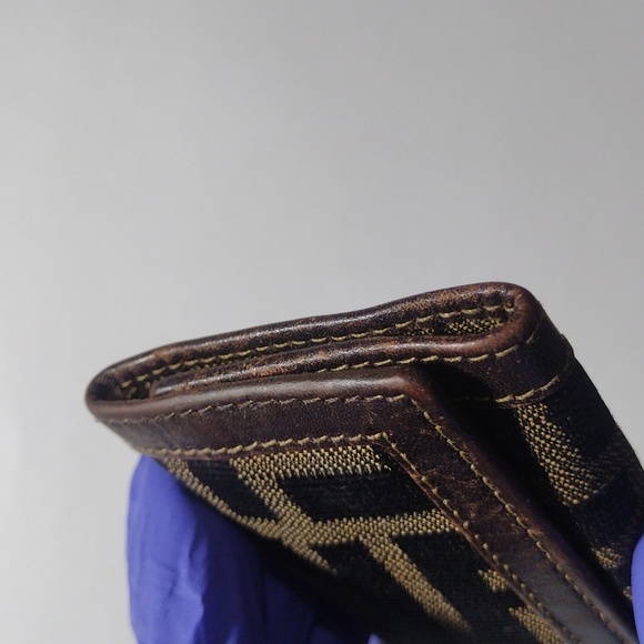 Vintage Fendi Brown Leather Zucca Six Hooks Key Case 3.75x2 25-in - Luxury "#04" - Picture 7 of 12